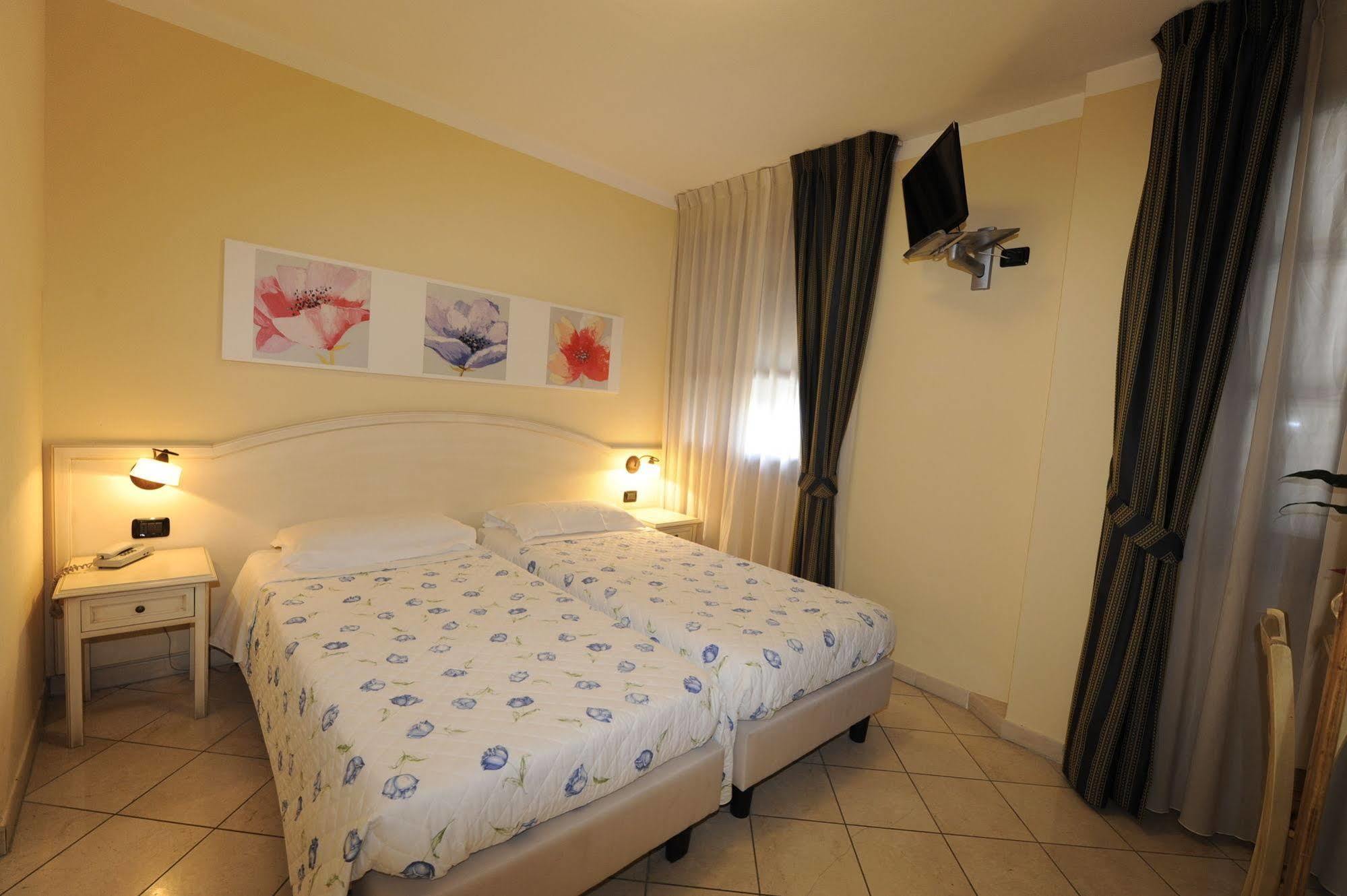 Bientina Hotel Sextum מראה חיצוני תמונה